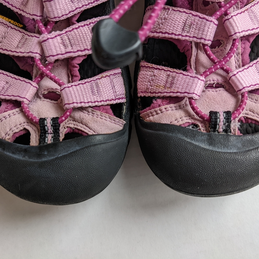 Keen waterproof hiking sandals - Picture 8 of 9